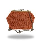 Πλεκτή vintage clutch τσάντα NOSTALGIA σε τερακότα απόχρωση με μπρονζέ αλυσίδα