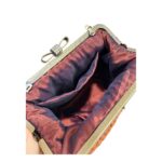 Εσωτερικό της πλεκτής vintage clutch τσάντας NOSTALGIA με σατέν φόδρα