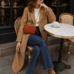 Πλεκτή vintage clutch τσάντα NOSTALGIA σε elegant café styling με camel και denim look