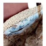 Εσωτερικό πλεκτής tote τσάντας SARA με floral φόδρα