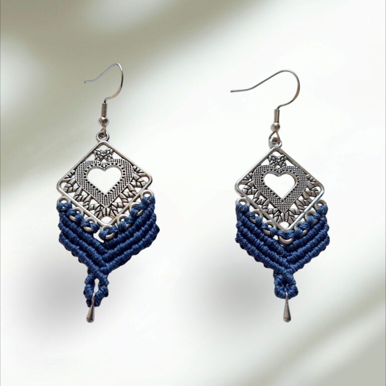 Macrame σκουλαρίκια με καρδιά σε μπλε απόχρωση