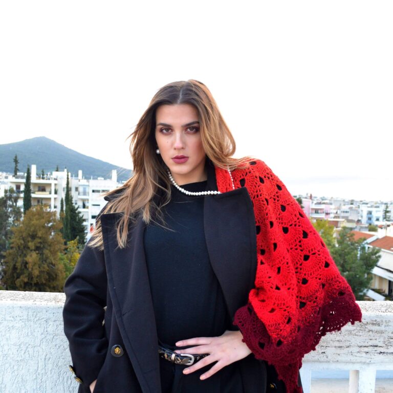 Χειροποίητη πλεκτή κόκκινη εσάρπα από το Minty.gr