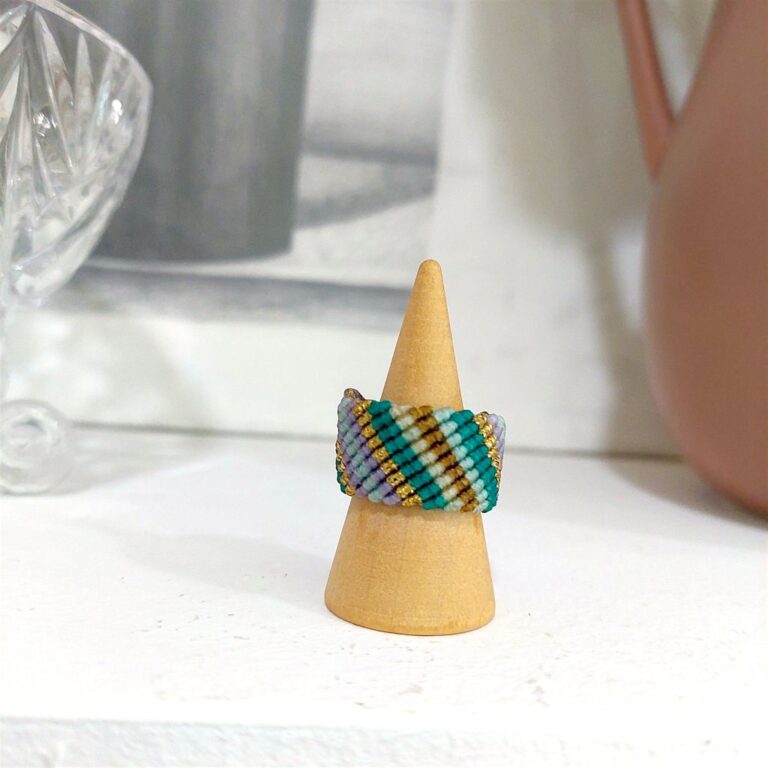 Macrame δαχτυλίδι τιρκουάζ λιλά μπροστινή όψη