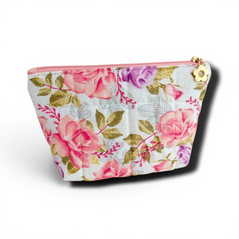 Υφασμάτινο floral νεσεσέρ JARDINA POUCH με ροζ και λιλά τριαντάφυλλα σε μπροστινή όψη
